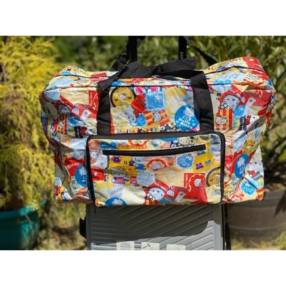 Hello Kitty Travel‎ Duffle Bag Weekend Overnight Bag Colorful Print foldable
